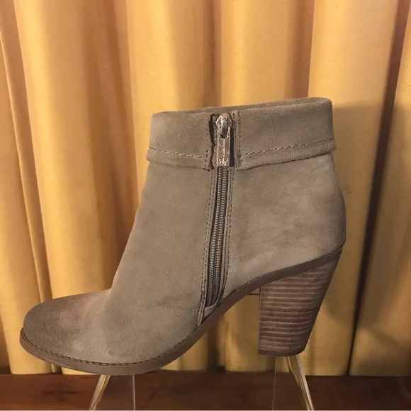 Jessica Simpson JP-Callaghan Booties, Color: Taupe, Cow Split SUEDE, Booties, 8M - Picture 7 of 11